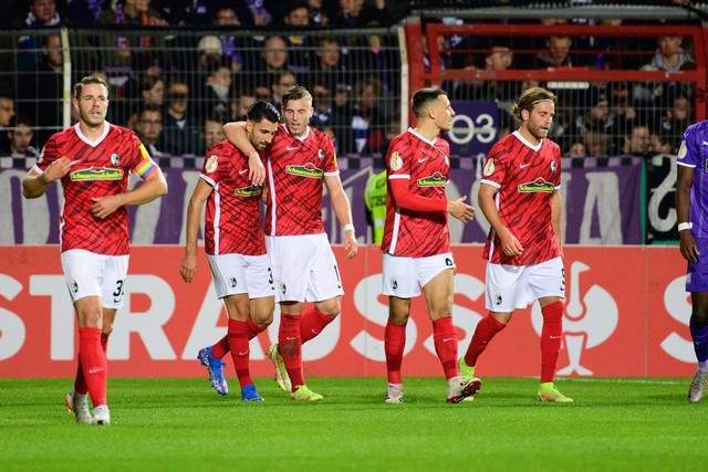 杨瀚森22+11青岛胜辽宁 王哲林13分上海胜江苏